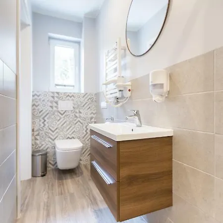 住宿加早餐酒店 Rafa Przy Plazy