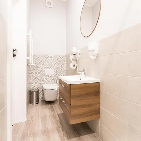 住宿加早餐酒店 Rafa Przy Plazy